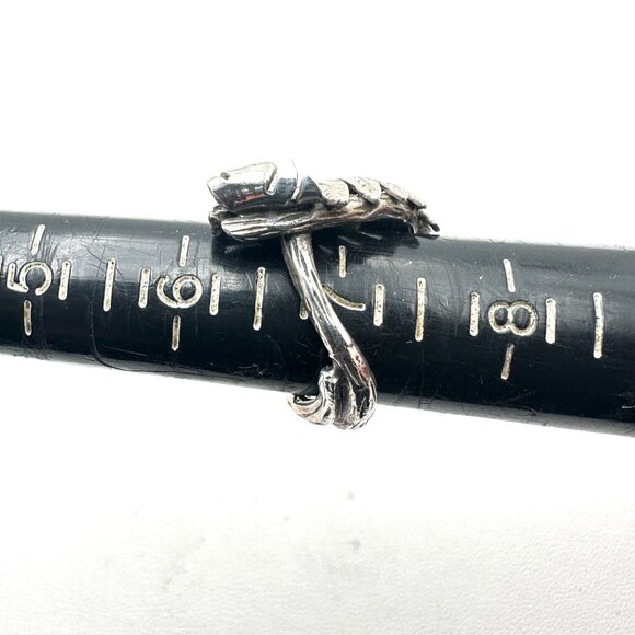 Ilaria Sterling Silver Leaf Ring Size 7 Unqiue Design 12 Grams - Picture 3 of 4